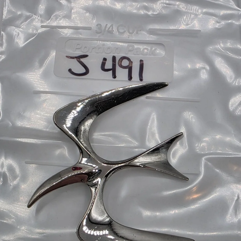 Sarah Coventry Silver Tone Mid Century Modern Abstract Bird Brooch‎ Pin